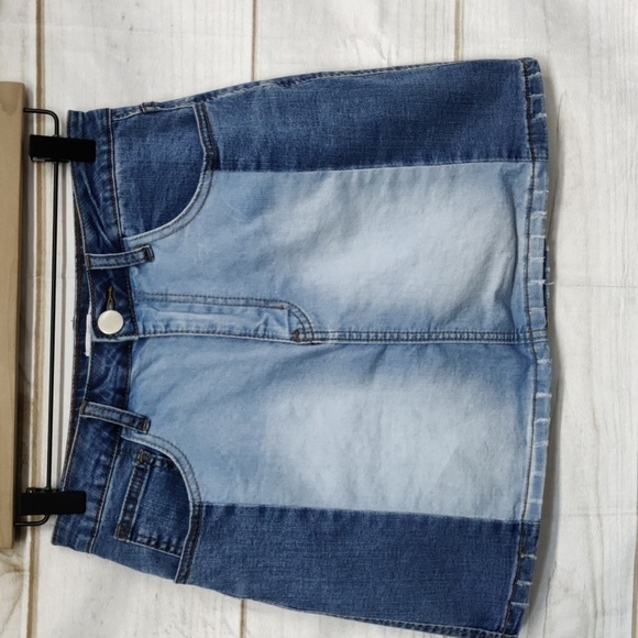 Skylar & Jade Two Tone Denim Mini Skirt, Size 26 - Picture 1 of 10